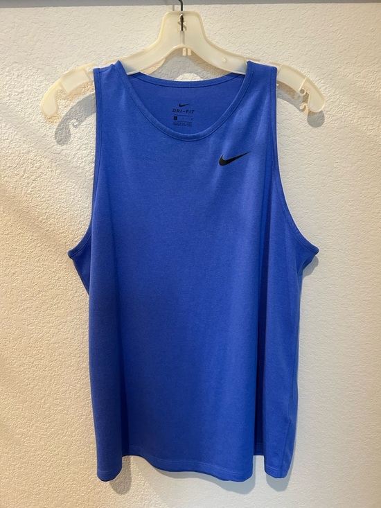 Nike Tops - Nike Women’s Dry Fit Tank Top in size Large
Bright blue